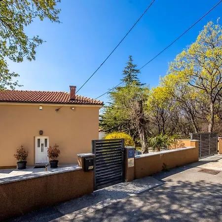 House Goga Ledenice